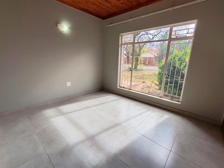 5 Bedroom Property for Sale in Miederpark North West